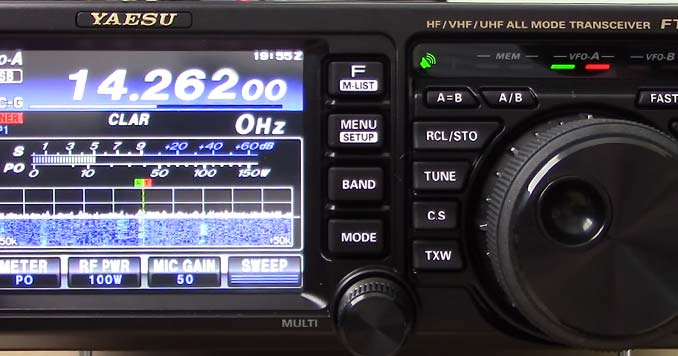 Yaesu FT-991A Display while operating the radio